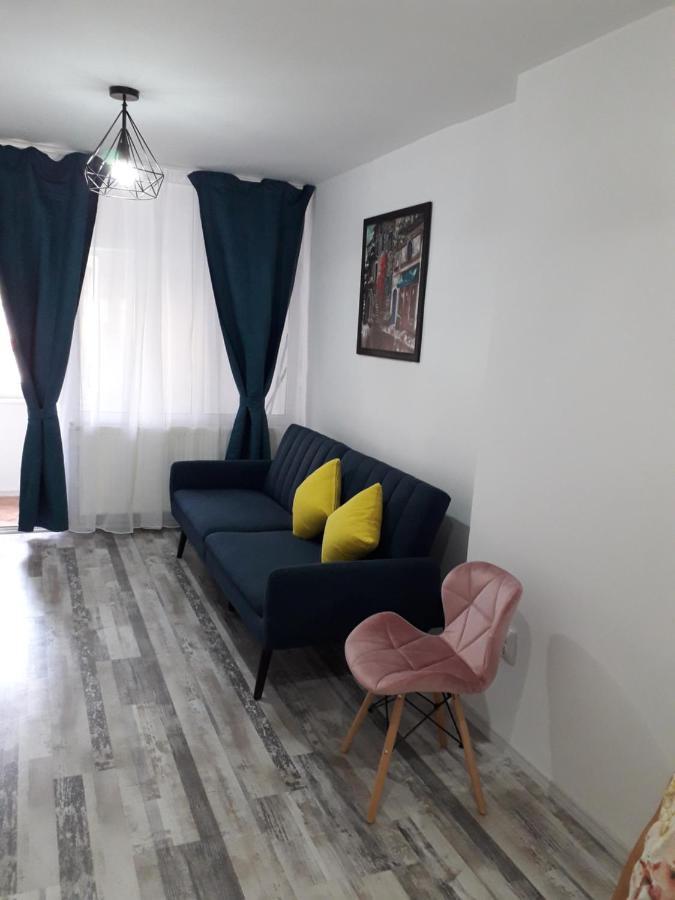 Luxury Mall III Apartments Bacău Exterior foto