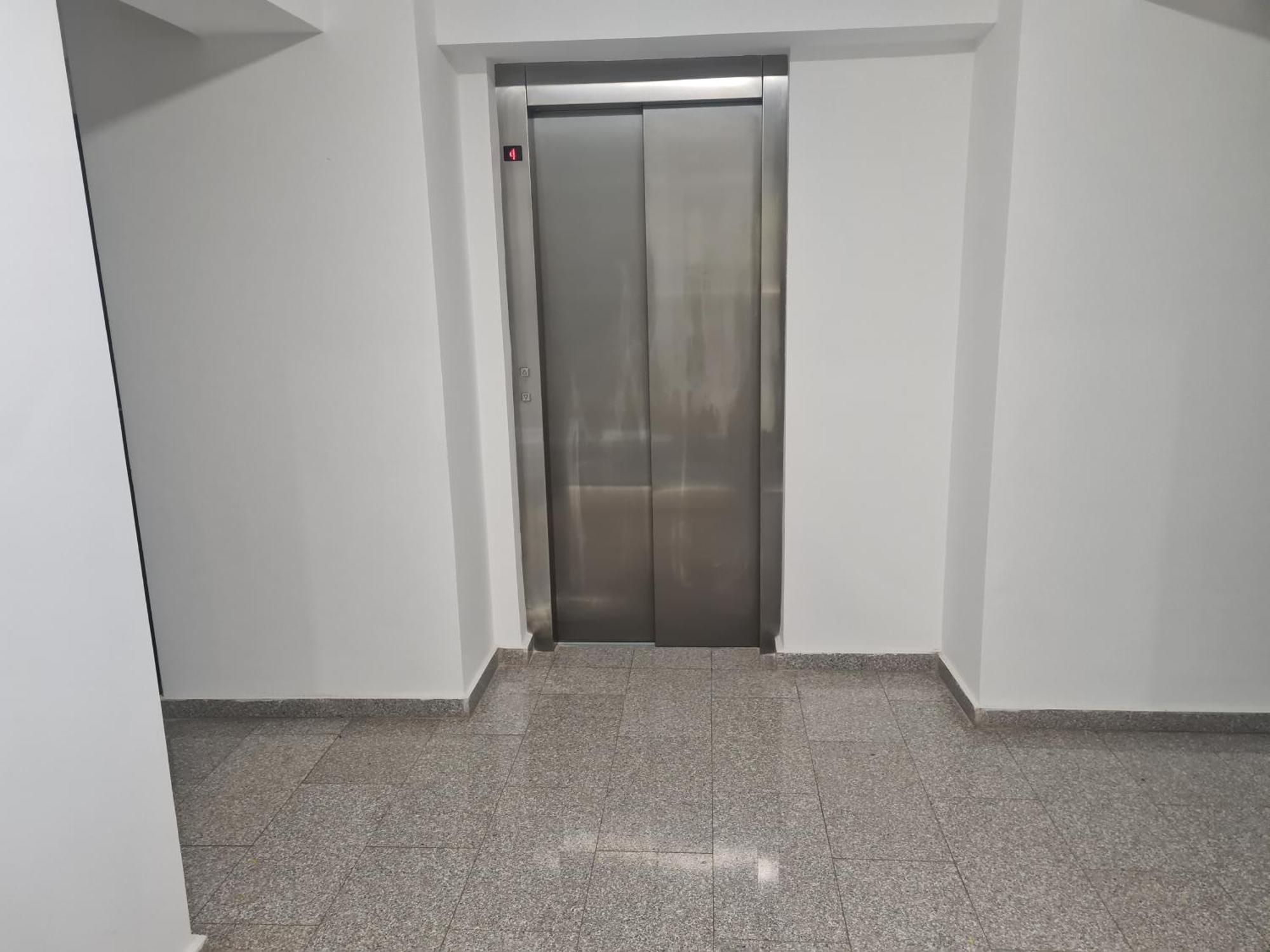 Luxury Mall III Apartments Bacău Exterior foto