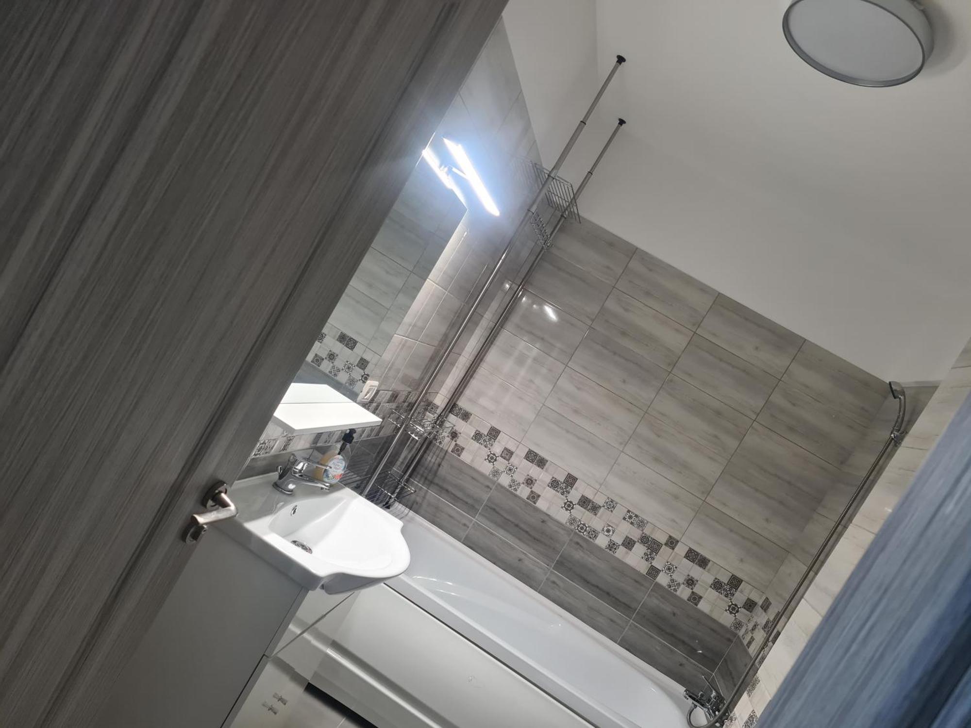 Luxury Mall III Apartments Bacău Exterior foto